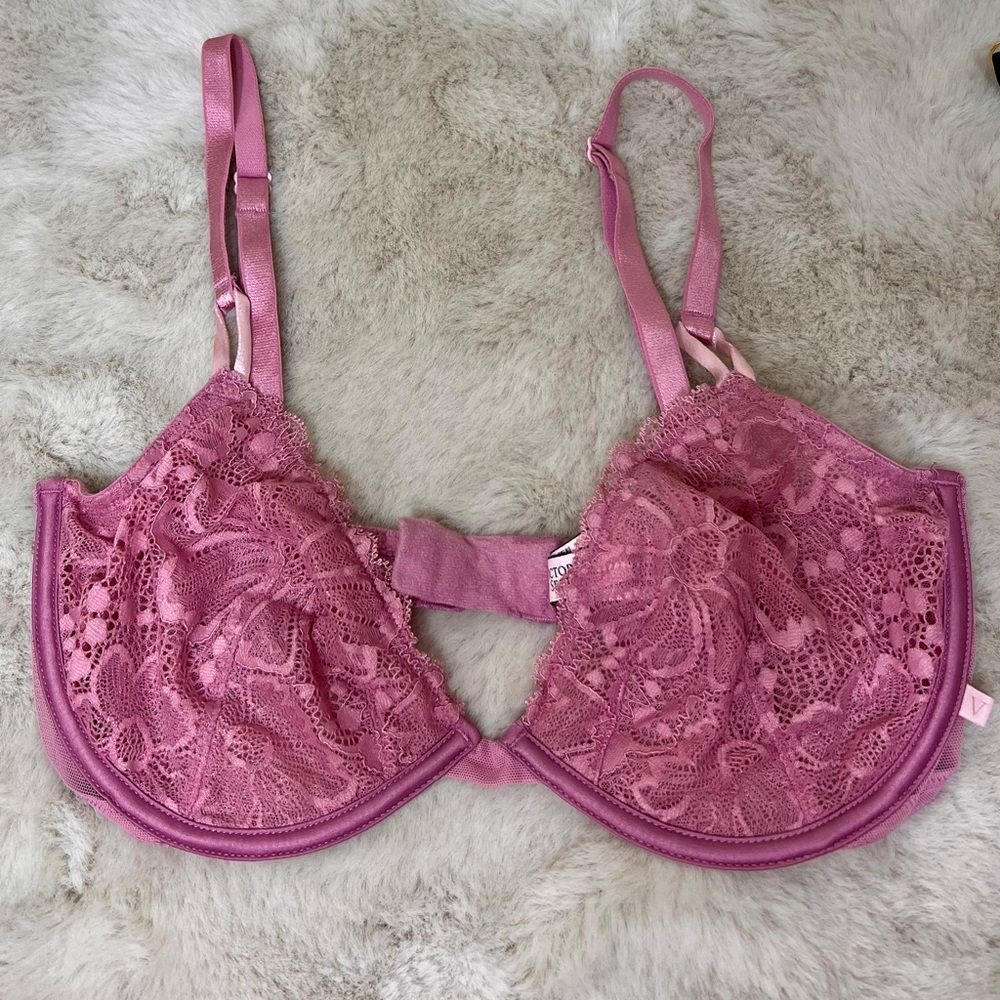 victoria’s Secret Elegant Pink Lace Bra